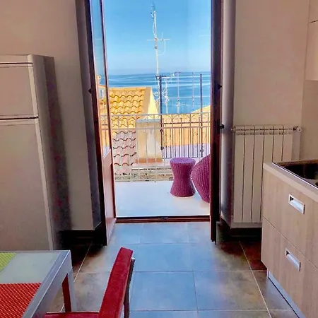 Amelia Pizzo * Pizzo (Calabria)